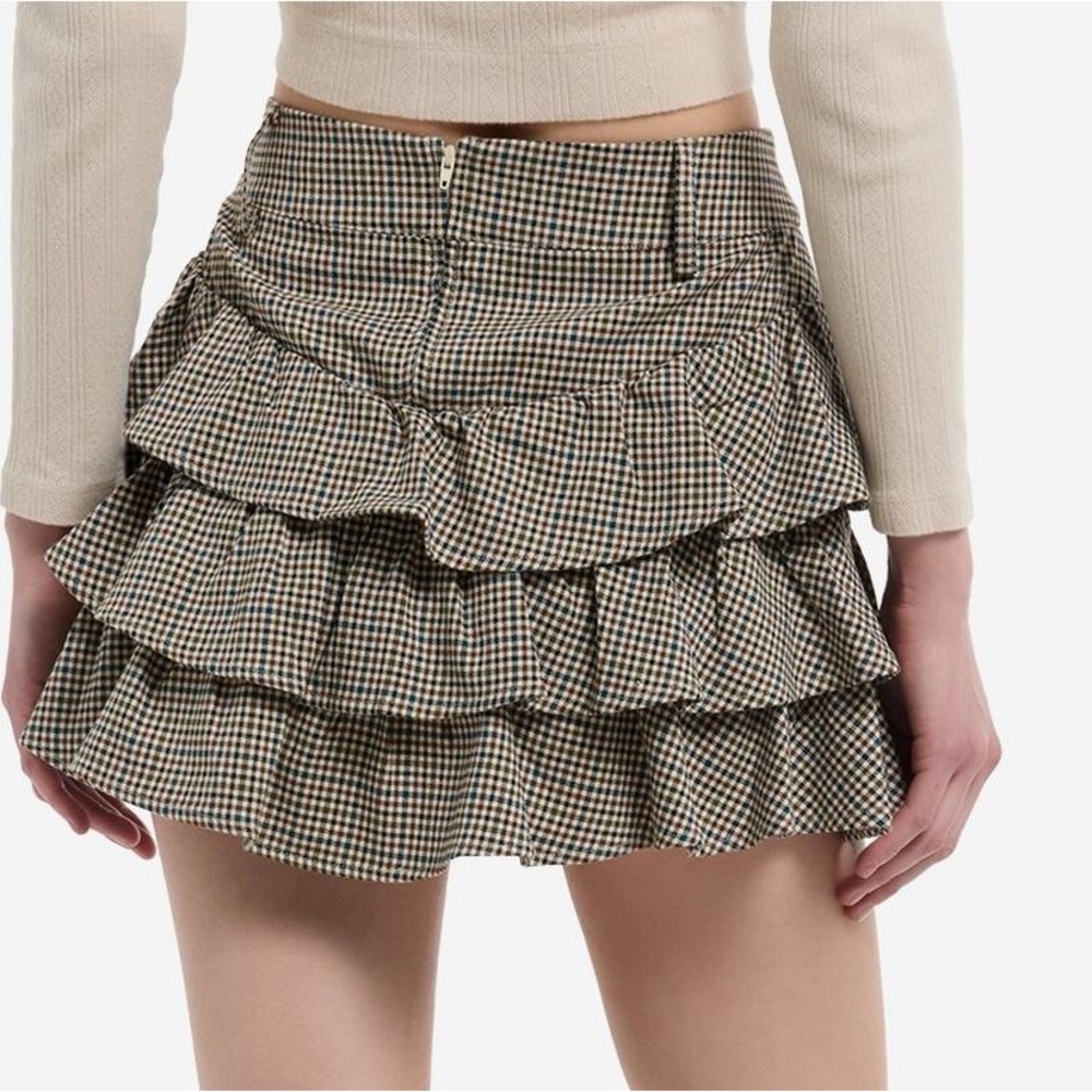 Hot Topic Checkered Ruffle Mini Skirt - Picture 2 of 9